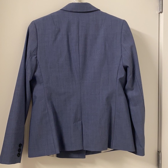 Banana Republic Ready to Wear Suit - Picture 5 of 9